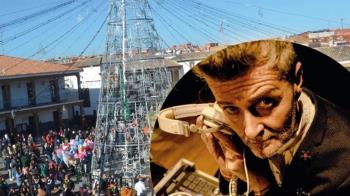 Vive la tradición de las 12 campanadas en la Plaza de la Constitución