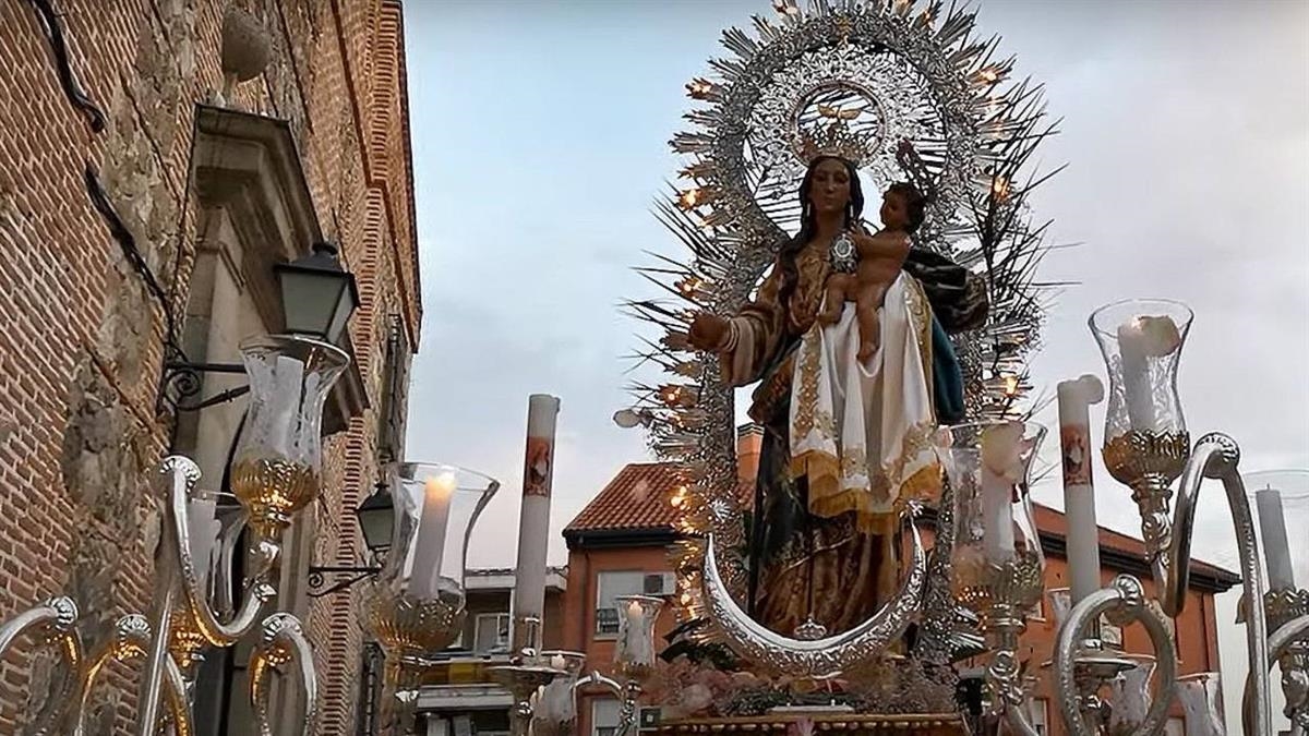 Habrá fuegos artificiales, actividades infantiles y reparto de limonada
