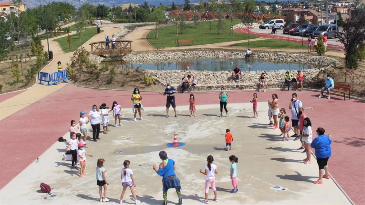 Con productores y artesanos, música en directo y juegos