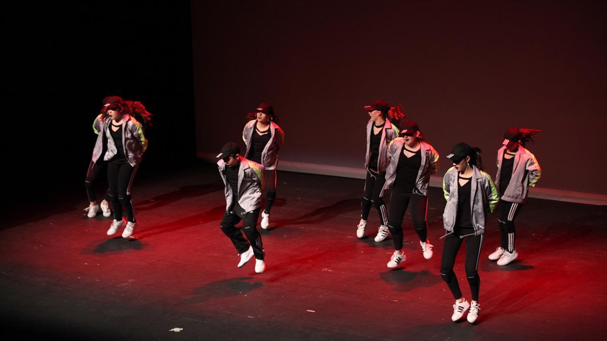 Los doce grupos finalistas, de los 37 que se presentaron, mostrarán sus coreografías en el Tomás y Valiente