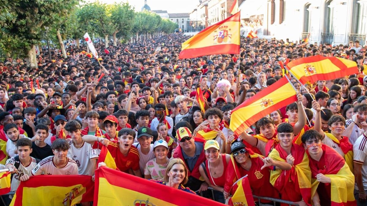 Más de 7.500 almas vibraron con la final del Mundial en la Plaza de Cervantes