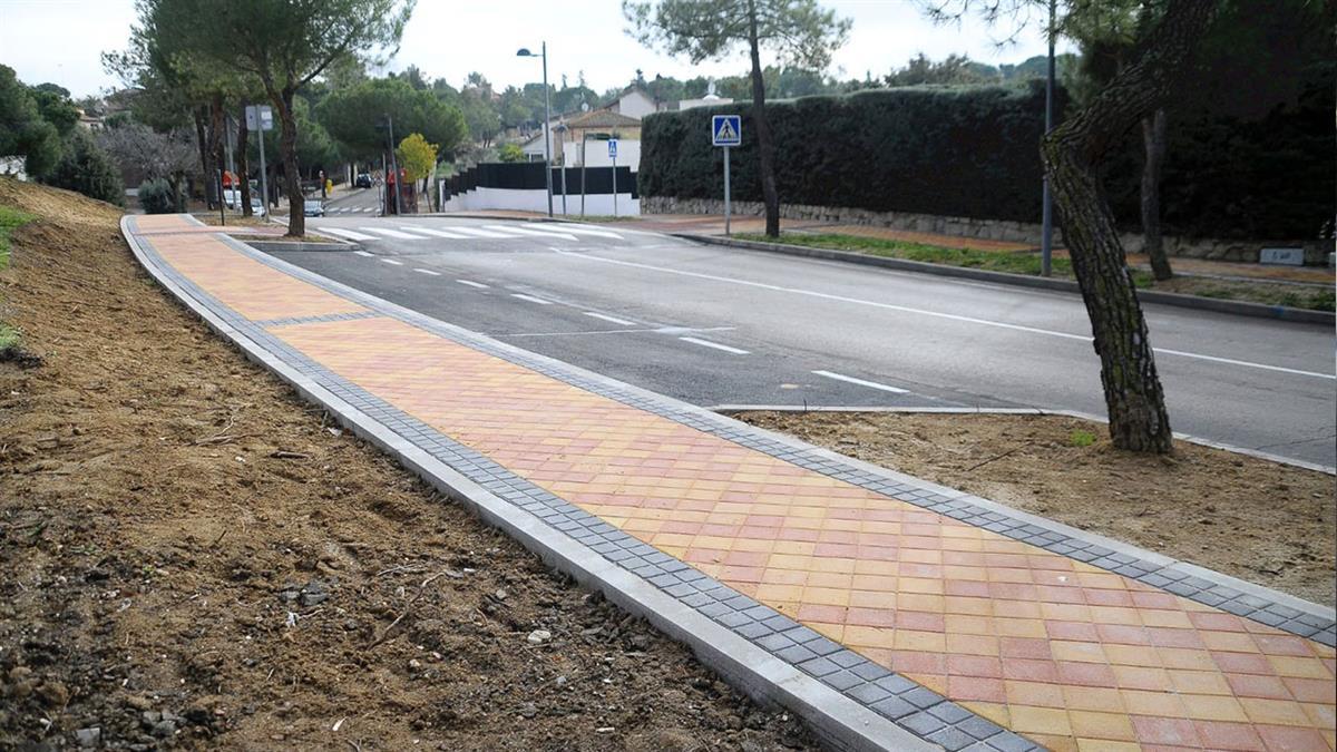 El Ayuntamiento también ha colocado mobiliario urbano