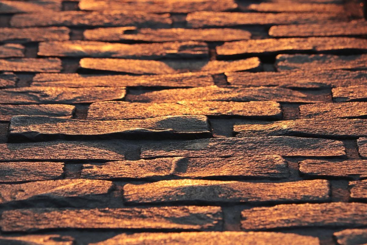 Ya es visible el acondicionamiento de las aceras