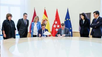 El alcalde ha firmado un convenio entre el Ayuntamiento y el Colegio Notarial de Madrid que se desarrollará a través del programa ‘Madrid te asesora’
