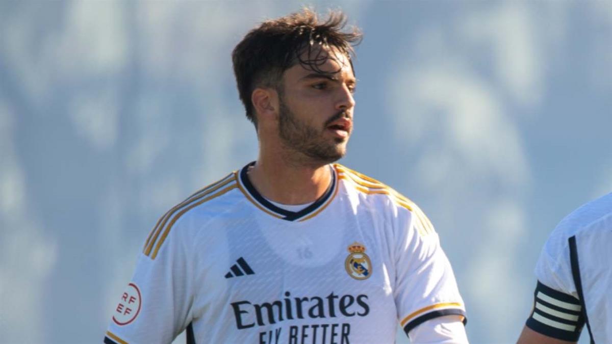 Se le acusa de dos delitos contra la intimidad por compartir un vídeo de contenido sexual donde aparecería una menor