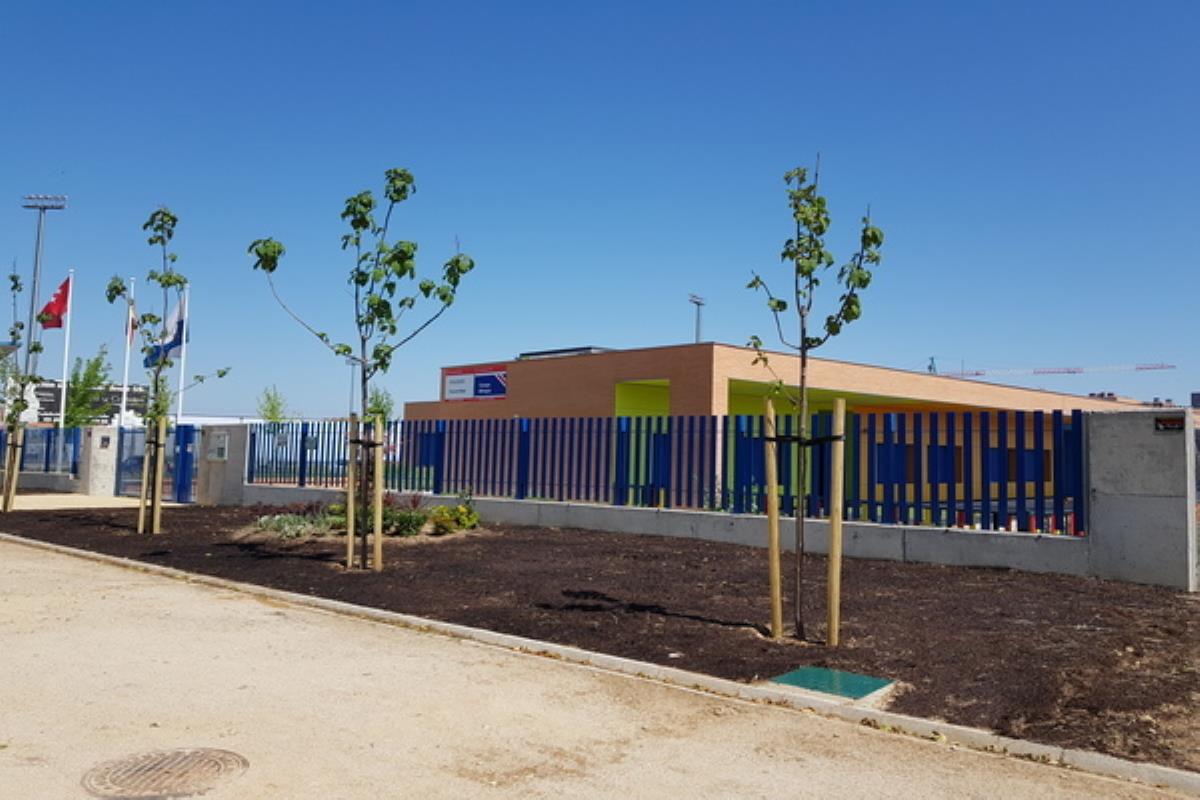 El servicio de Parques y Jardines se está encargando de poner al día las zonas ajardinadas de la ciudad