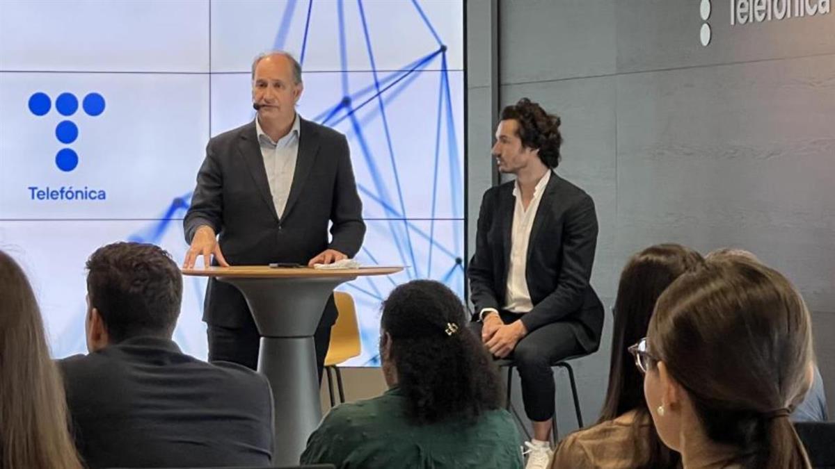 Pretende cubrir las más de 40.000 vacantes que demanda el sector