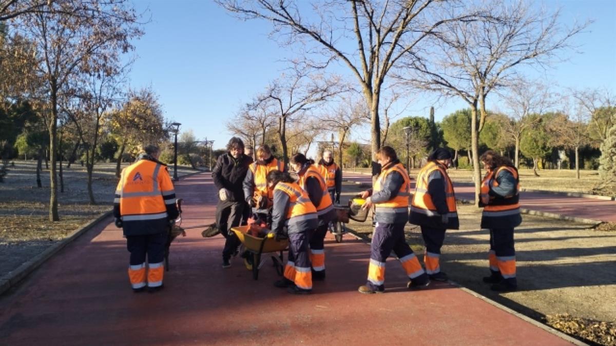 Una apuesta de la empresa pública por el empleo inclusivo dirigida a colectivos con dificultades