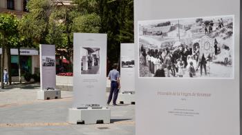 La muestra cuenta con un total de 23 imágenes y está situada en la Plaza de España