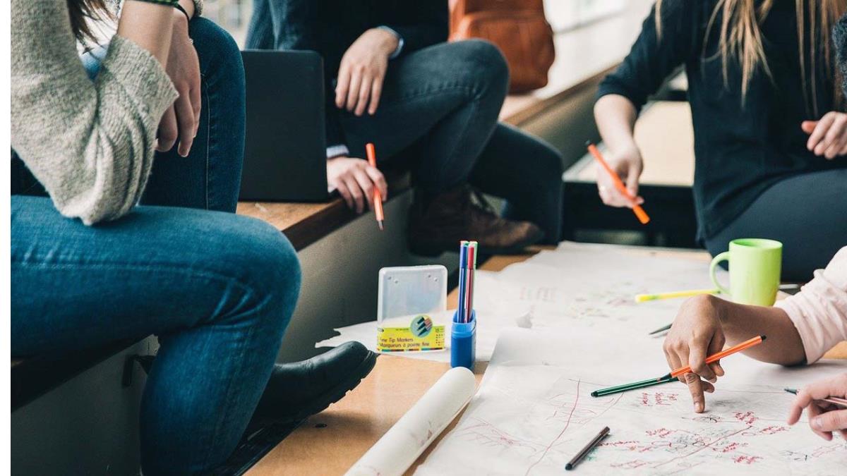 La ministra de Educación, Isabel Celaá, ha explicado los primeros esbozos de la que será la Ley orgánica de Ordenación e Integración de la FP