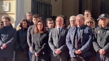 La Delegación del Gobierno en Madrid guarda un minuto de silencio y agradece la labor de los servicios de emergencia