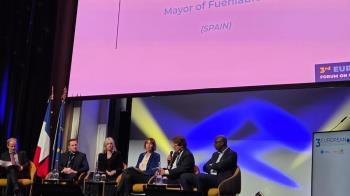 El alcalde Javier Ayala ha explicado estos planes en el Foro Europeo sobre los Centros Urbanos en la capital gala