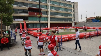 La Caravana de la Movilidad Segura y Sostenible permanecerá hasta el 2 de octubre en la plaza de la Constitución