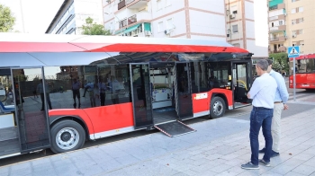 La Empresa Municipal de Transportes de Fuenlabrada organiza un curso obligatorio para mejorar el servicio a mayores, personas con discapacidad y colectivos vulnerables