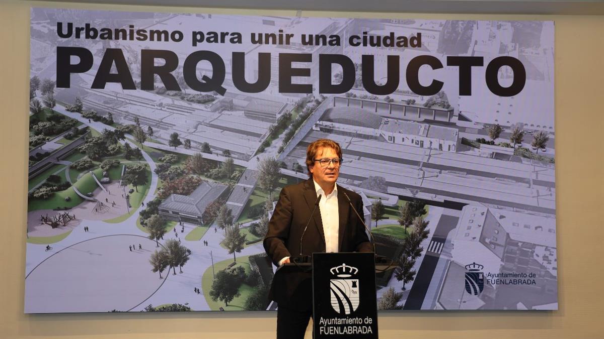 El alcalde Javier Ayala anuncia el inicio inminente de las obras los proyectos Parqueducto, Share y Huerto del Cura