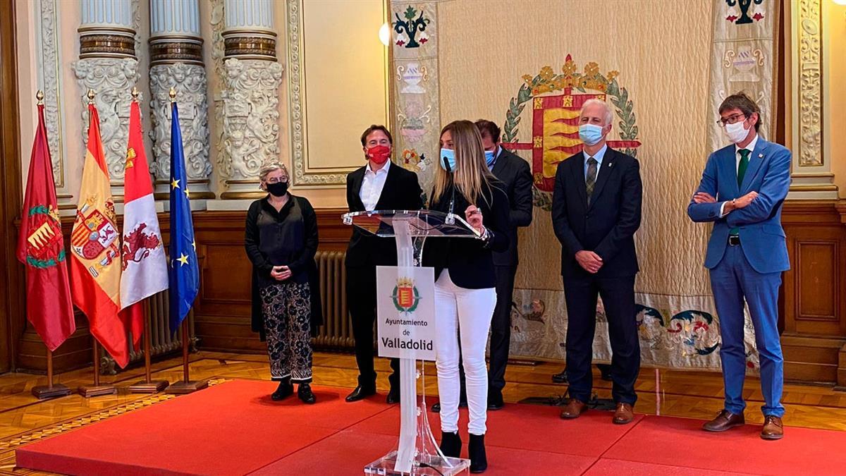 Representantes de las seis ciudades presentaron ayer en Valladolid la primera plataforma a nivel estatal de movilidad urbana que facilitará los trámites a los ciudadanos 