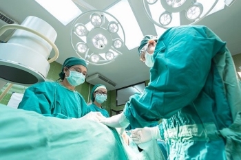 Lee toda la noticia 'Fuenlabrada reclama un mayor número de profesionales sanitarios y la reapertura de los centros de salud'
