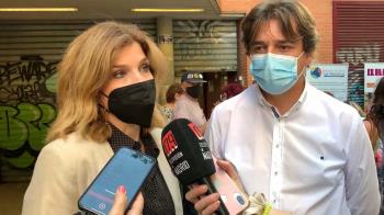 El alcalde de la ciudad, Javier Ayala, y diputados en la Asamblea de Madrid acudieron a la concentración para apoyar a los fuenlabreños