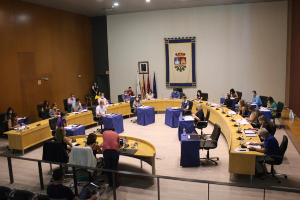 El Pleno pide destinar todo el ahorro municipal a la reconstrucción de la ciudad
