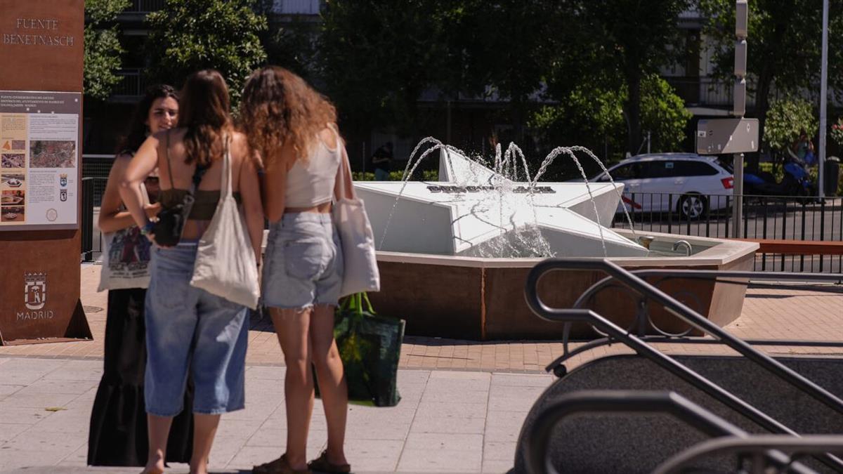 Una obra que rinde homenaje al escudo de la capital