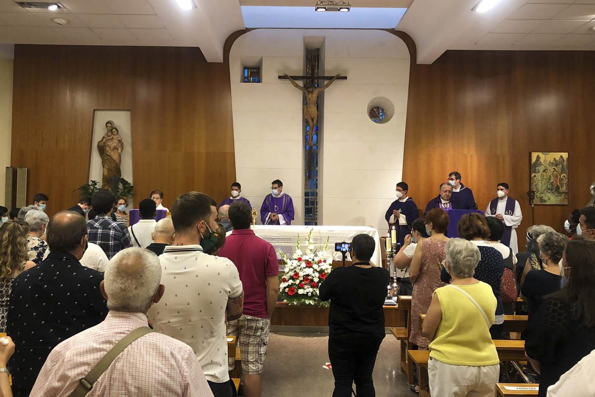 Oficiado por el obispo de Getafe, Ginés García Beltrán en la Parroquia de Nuestra Señora de Zarzaquemada