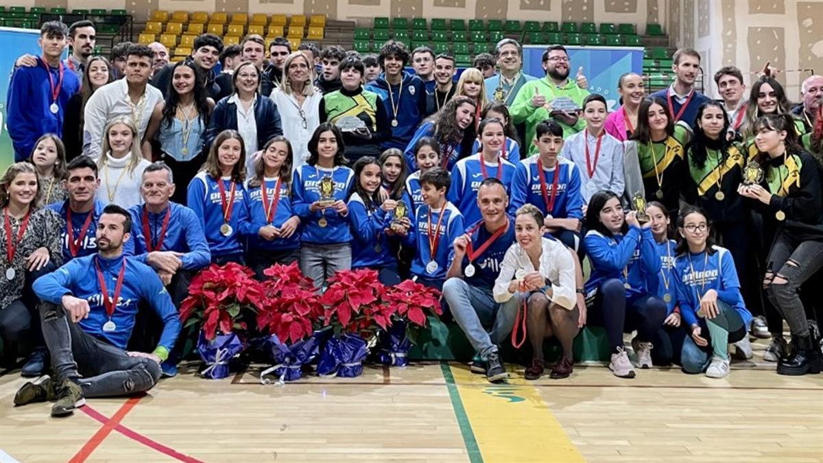 El Pabellón Enrique Blas albergó esta ceremonia para conmemorar a nuestros deportistas y clubes