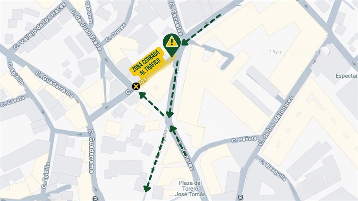 Cierre provisional al tráfico de la calles Cotos para evitar accidentes 