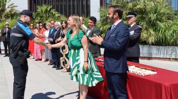 La entrega de condecoraciones y medallas a los agentes han protagonizado el momento más emotivo del evento