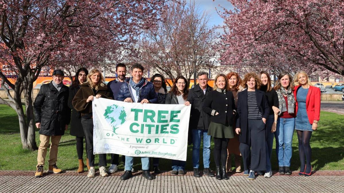 Por el trabajo y cuidado de su arbolado