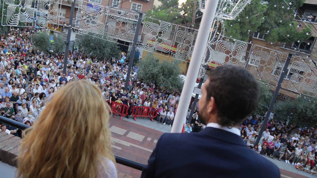 Desde el partido reprochan los "grandilocuentes discursos nostálgicos" y los "ostentos desfiles militares" del 12 de Octubre 