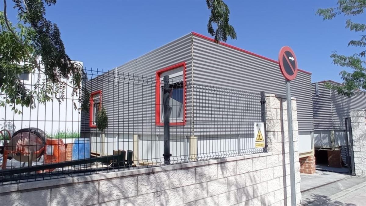 En una carta enviada expone las obligaciones contraídas y el desfase del proyecto del Colegio Público Héroes del 2 de mayo de Colmenar Viejo 