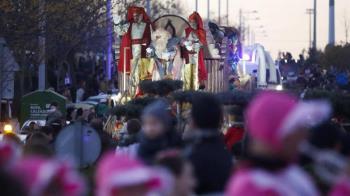 Policía Local ha señalizado la prohibición de estacionamiento en determinados tramos del recorrido