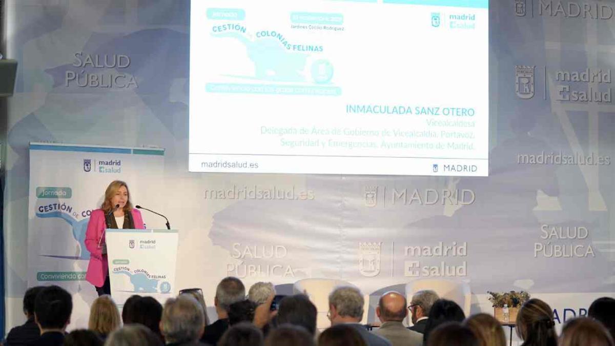 Sanz destaca los nuevos recursos municipales para la gestión de las colonias felinas