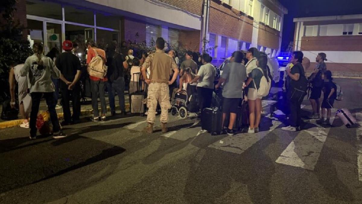 El Ayuntamiento ha acogido en el ACAR a vecinos evacuados por los incendios forestales
