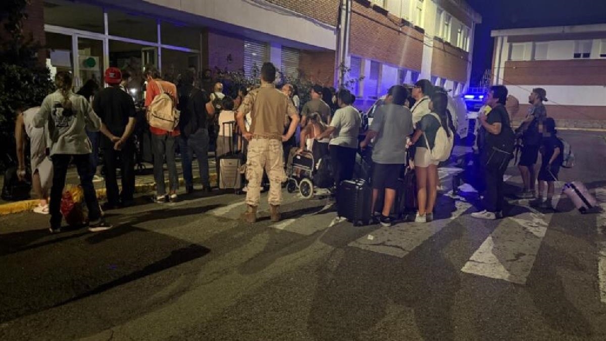 El Ayuntamiento ha acogido en el ACAR a vecinos evacuados por los incendios forestales
