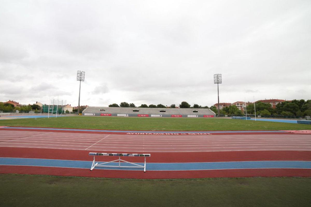 La Federación Española de Atletismo elige el polideportivo Juan de la Cierva de Getafe para celebrar la previa de los JJOO de Tokio. 