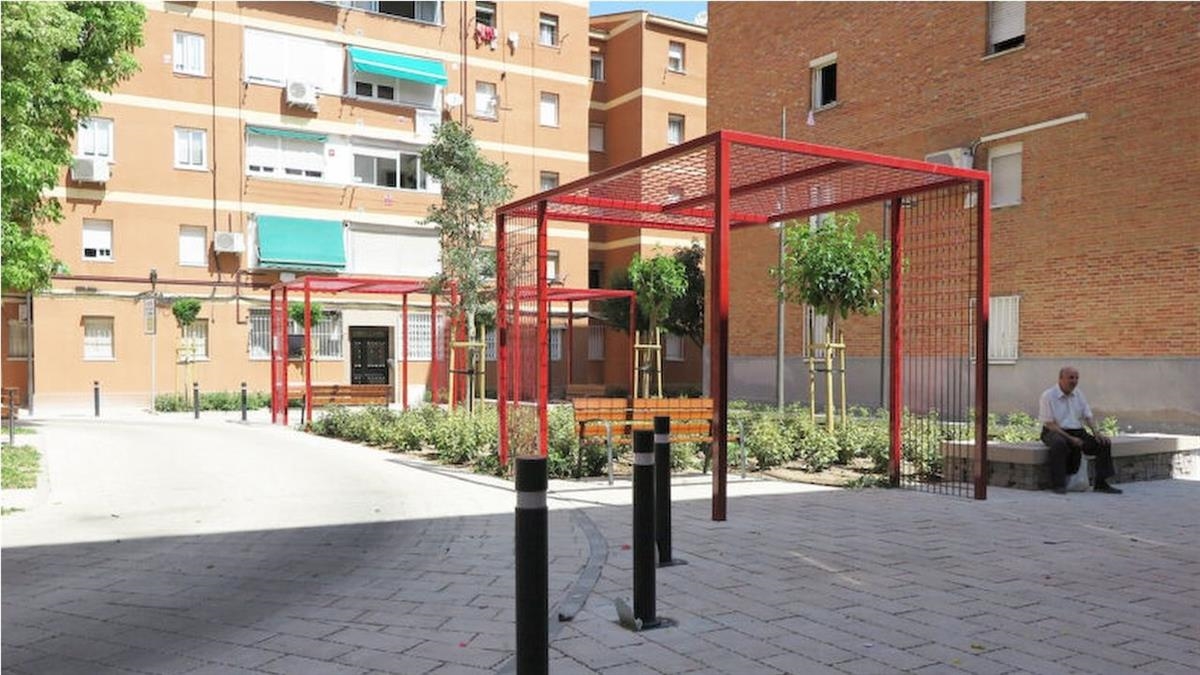 El Ayuntamiento quiere contar con al menos un espacio permanente de protección frente a las altas temperaturas en cada barrio