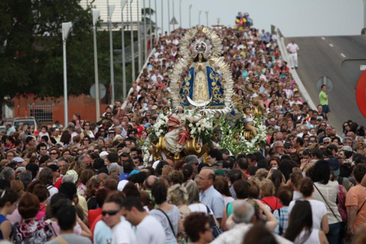El Gobierno Municipal lo ha consensuado con la Congregación y el Obispado para que actos tan arraigados como la Bajada de la Virgen también se trasladen
