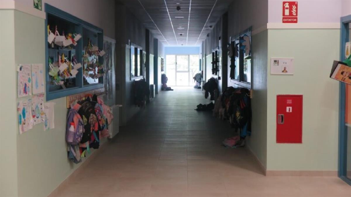 Se amplía las ayudas a libros de lectura y a material informático de uso escolar