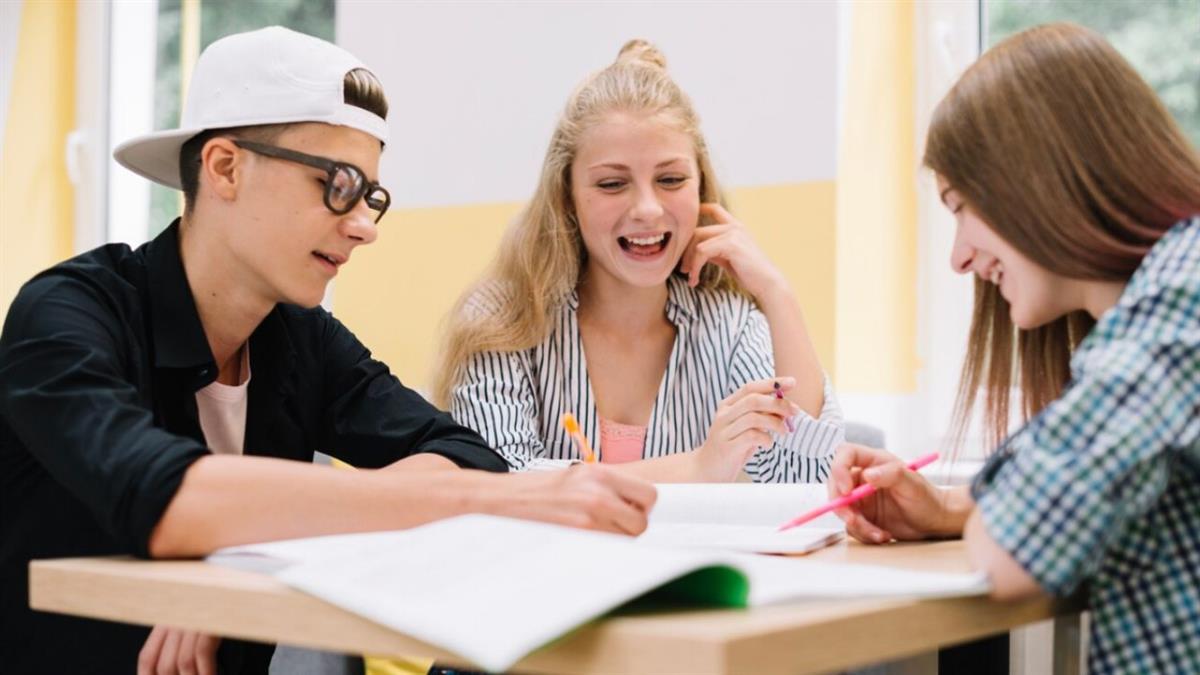 Los participantes podrán disfrutar de conversaciones gratuitas en inglés, alemán o francés