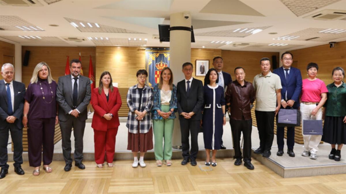 La localidad dedicará su programa ‘País invitado’ a China en 2027 con un encuentro empresarial hispano – chino
