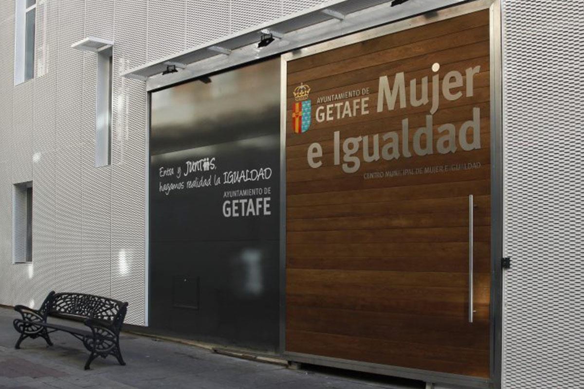 Entre los meses de marzo y abril se ha atendido a 321 mujeres a través de 2 psicólogas, 2 trabajadoras sociales y 1 psicóloga infantil