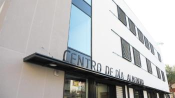 La alcaldesa ha propuesto que la localidad atienda a un nuevo modelo de cuidados de manera polivalente e integral

