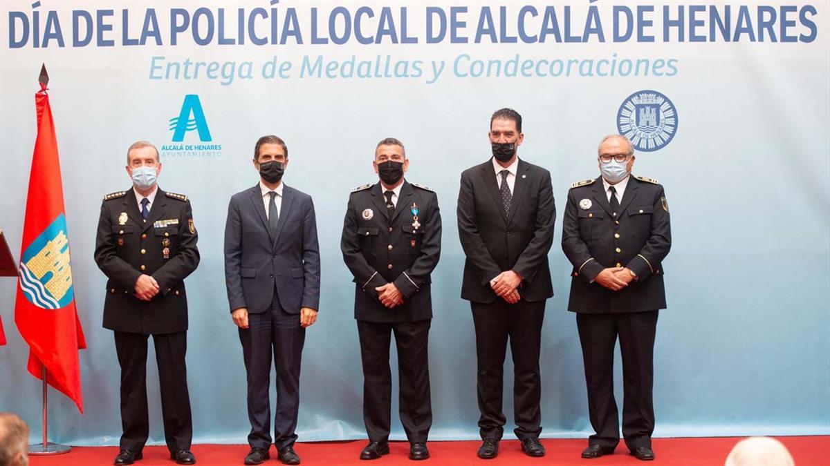 Las formaciones municipales se unen a nuestros agentes para celebrar su gran día