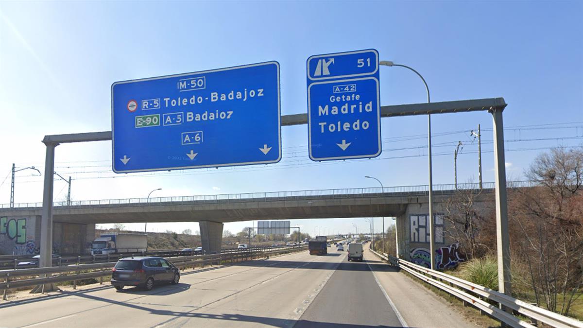 Dos turismos colisionan a la altura de la salida 51 provocando grandes retenciones