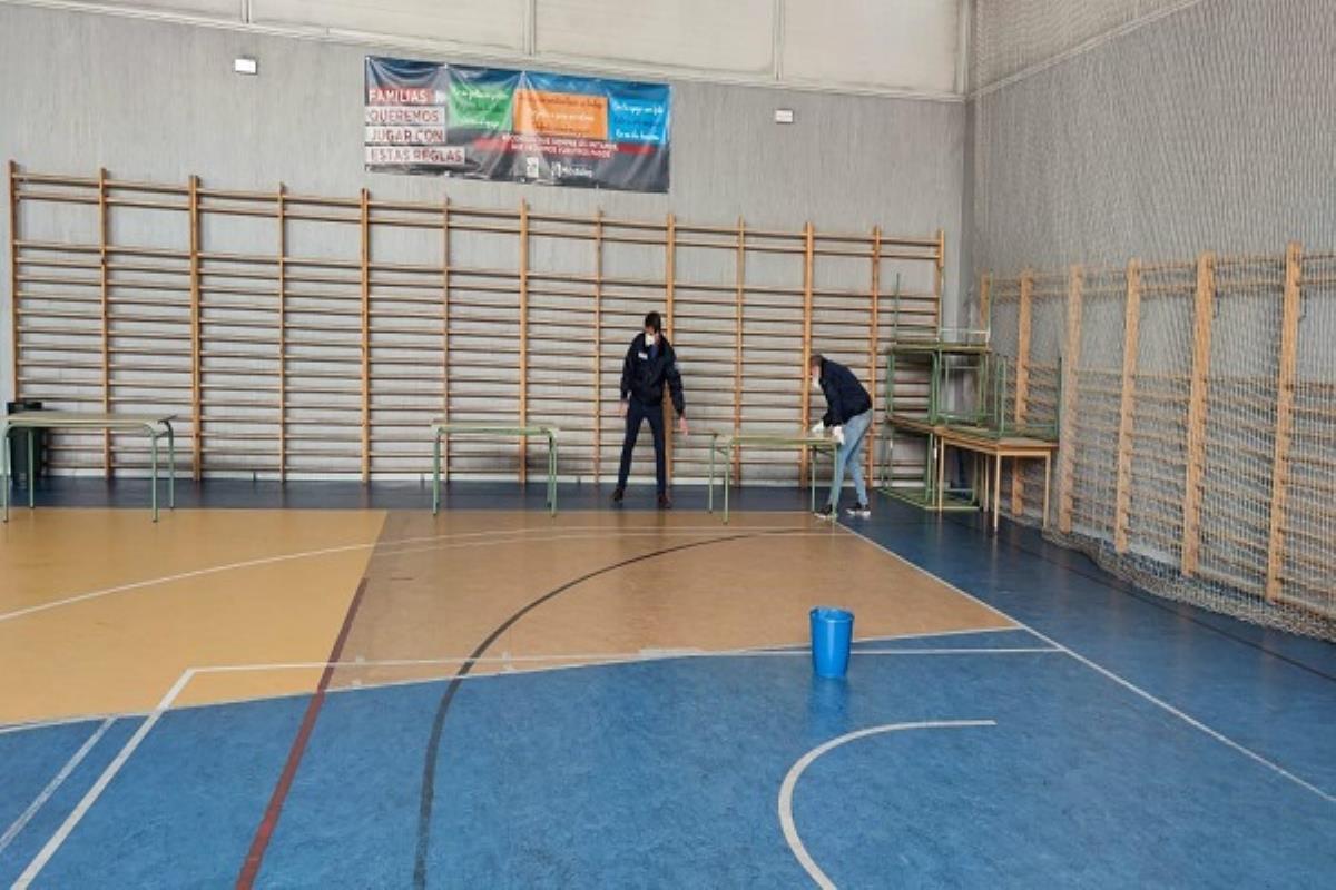 De 9:00 h a 14:00 h y de 16:00 h a 21:00 h, en el Polideportivo Municipal de las Lomas