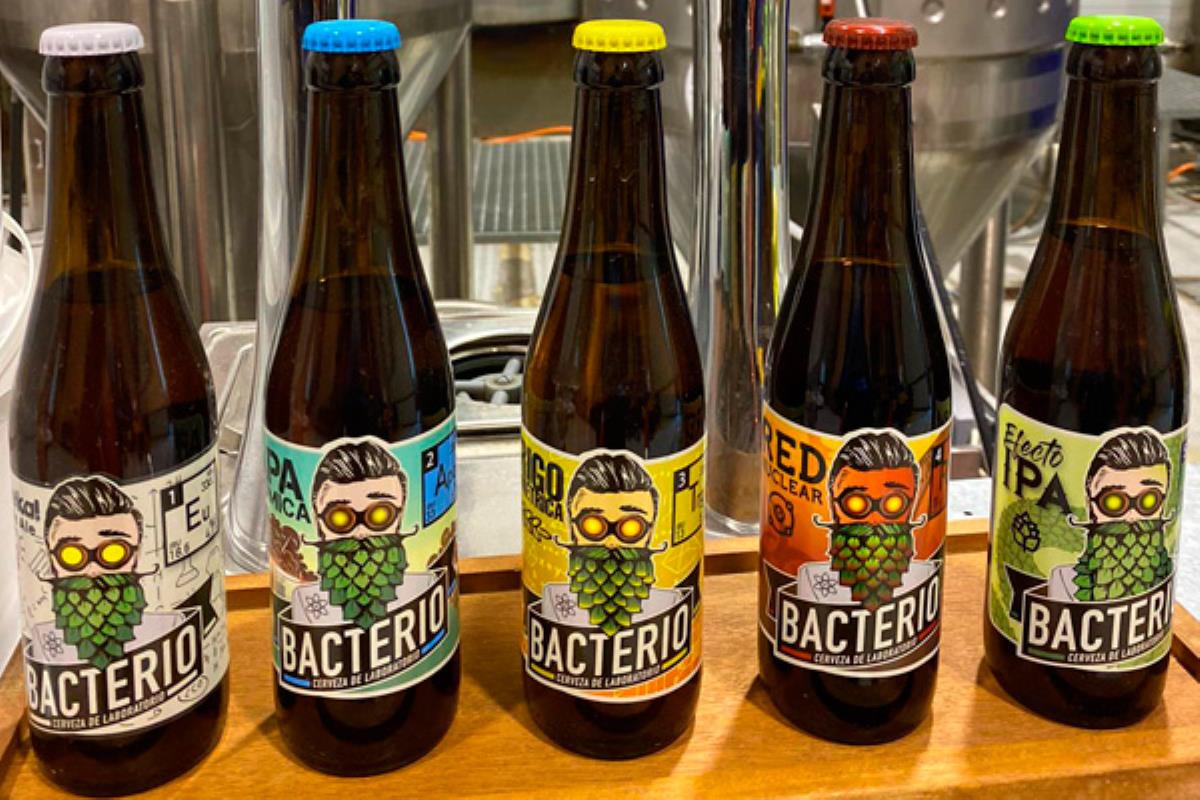 El creador de la cerveza Bacterio, Daniel Díaz, nos cuenta la intrahistoria del producto y el nuevo bar que abrirá, junto a sus hermanos, en Alcorcón