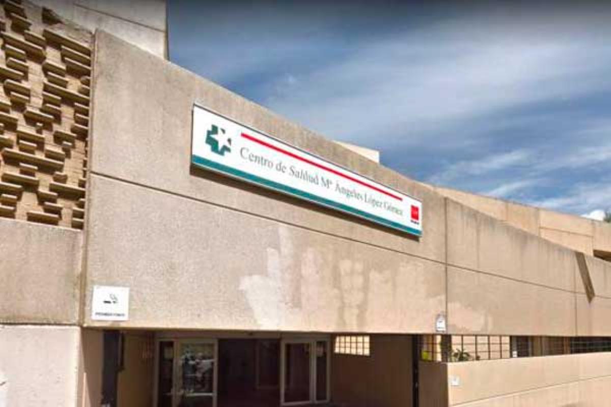 Un médico del centro de salud María Ángeles López Gómez retrata los estragos del coronavirus en primera persona