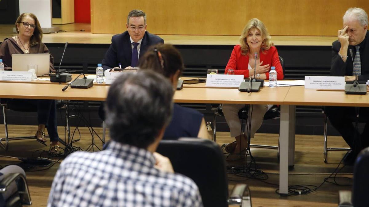 Para poder “fortalecer las políticas de consumo y los derechos de los usuarios”