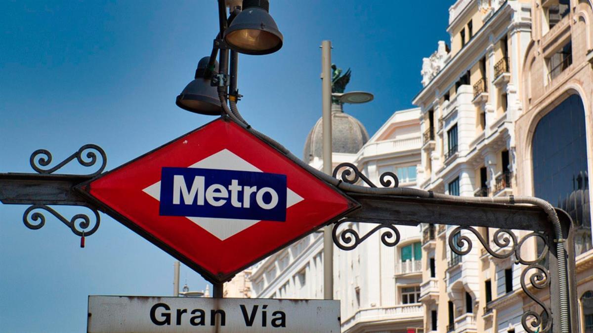 Comunidad y Metro Madrid editan un repaso de los títulos más habituales del suburbano madrileño en sus 100 años de vida